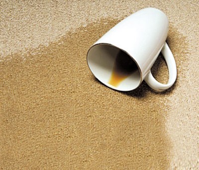 Xử lý vết bẩn bám trên tranh thêu